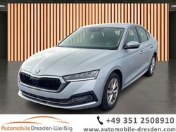 Brillant silber Gebraucht 2023 Skoda Octavia Selection Limousine | 24.980 € (Superpreis)