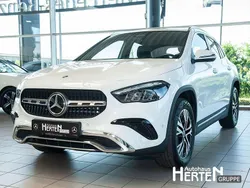 Digitalweiß Gebraucht 2024 Mercedes GLA220 Progressive SUV | 42.890 € (Superpreis)