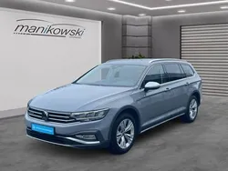 Grau Gebraucht 2022 VW Passat Alltrack R Kombi | 32.906 € (Guter Preis)