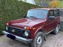 Rot Gebraucht 2021 Lada niva SUV | 14.999 € (Guter Preis)