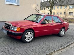Rot Gebraucht 1992 Mercedes 190 Limousine | 3.350 €