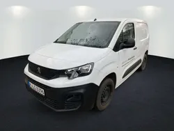 Weiss icy Gebraucht 2023 Peugeot Partner Premium Van / Kleinbus | 15.990 € (Superpreis)