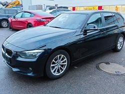 Schwarz Gebraucht 2013 BMW 320 Sport Line Kombi | 6.500 € (Superpreis)