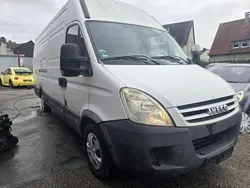 Weiß Gebraucht 2007 Iveco Daily Van | 4.450 € (Guter Preis)