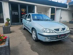 Silber Gebraucht 2000 Renault Mégane GrandTour Kombi | 2.390 €