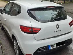 Weiß Gebraucht 2018 Renault Clio IV LIMITED Kleinwagen | 8.500 € (Guter Preis)