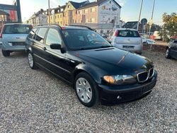 Schwarz Gebraucht 2002 BMW 318 Lifestyle Kombi | 1.950 € (Fairer Preis)