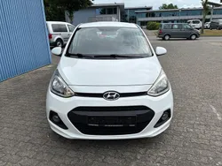 Weiß Gebraucht 2016 Hyundai i10 Classic Kleinwagen | 7.700 € (Fairer Preis)