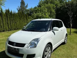 Weiß Gebraucht 2010 Suzuki Swift Basic Kleinwagen | 2.590 € (Fairer Preis)