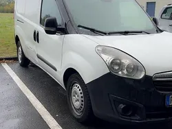 Weiß Gebraucht 2014 Opel Combo Van / Kleinbus | 4.000 €