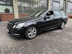 Schwarz Gebraucht 2012 Mercedes E300 Avantgarde Kombi | 11.850 € (Etwas zu teuer)