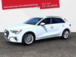 Weiß Gebraucht 2024 Audi A3 Sportback Advanced Limousine | 34.620 € (Superpreis)