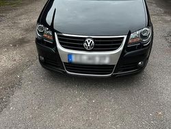 Schwarz Gebraucht 2007 VW Touran Cross Van / Kleinbus | 6.665 € (Etwas zu teuer)