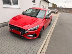 Rot Gebraucht 2021 Hyundai i30 Prime Kombi | 18.499 € (Fairer Preis)