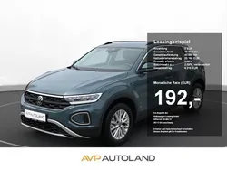 Blau Gebraucht 2024 VW T-Roc Life SUV | 23.160 € (Guter Preis)