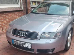Silber Gebraucht 2003 Audi A4 Performance Limousine | 3.100 € (Etwas zu teuer)