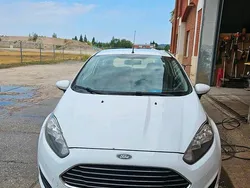 Weiß Gebraucht 2013 Ford Fiesta Kleinwagen | 3.100 € (Guter Preis)