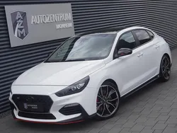 Sonderlackierung polar white Gebraucht 2019 Hyundai i30 N Performance Limousine | 24.990 € (Etwas zu teuer)