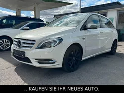 Weiß Gebraucht 2013 Mercedes B200 Van / Kleinbus | 9.990 € (Guter Preis)