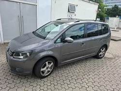 Grau Gebraucht 2010 VW Touran Van / Kleinbus | 4.500 € (Fairer Preis)