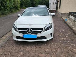 Weiß Gebraucht 2016 Mercedes A200 Limousine | 15.500 € (Etwas zu teuer)