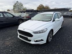Weiß Gebraucht 2017 Ford Mondeo ST-Line Limousine | 8.600 €