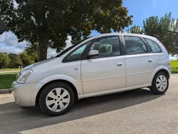 Silber Gebraucht 2004 Opel Meriva Van / Kleinbus | 2.300 € (Fairer Preis)