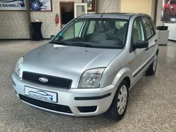 Silber Gebraucht 2002 Ford Fusion Ambiente Limousine | 1.890 € (Fairer Preis)