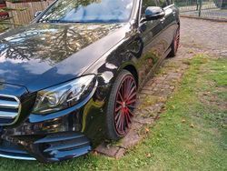 Schwarz Gebraucht 2019 Mercedes E450 Kombi | 42.900 €