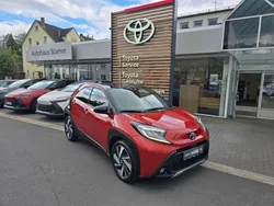 Rot Gebraucht 2022 Toyota Aygo X-plore Kleinwagen | 18.490 € (Etwas zu teuer)