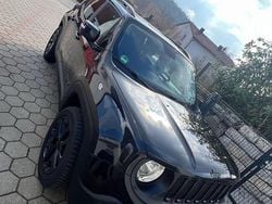 Schwarz Gebraucht 2018 Jeep Renegade Night Eagle SUV | 16.000 € (Etwas zu teuer)
