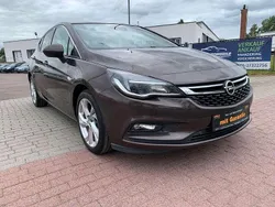 Braun Gebraucht 2017 Opel Astra Limousine | 8.900 € (Fairer Preis)