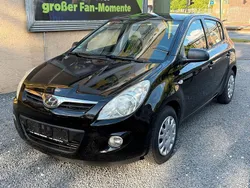 Schwarz Gebraucht 2011 Hyundai i20 Trend Kleinwagen | 2.950 € (Fairer Preis)