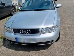 Grau Gebraucht 2000 Audi A4 Kombi | 1.700 € (Fairer Preis)
