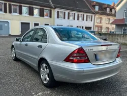 Silber Gebraucht 2000 Mercedes C220 Limousine | 3.950 € (Etwas zu teuer)