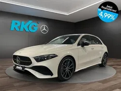 Weiß Gebraucht 2025 Mercedes A200 AMG Limousine | 40.980 €