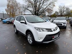 Weiß Gebraucht 2014 Toyota RAV4 Executive SUV | 11.999 €