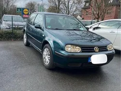 Grün Gebraucht 2000 VW Golf IV Kleinwagen | 1.400 € (Fairer Preis)