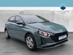 Grün Neu 2025 Hyundai i20 Select Limousine | 21.850 € (Fairer Preis)