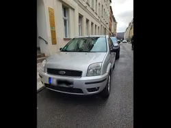 Grau Gebraucht 2003 Ford Fusion Kleinwagen | 1.450 €