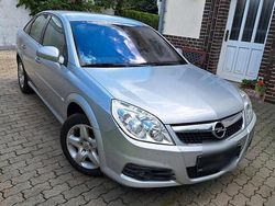 Silber Gebraucht 2006 Opel Vectra Limousine | 4.000 € (Teuer)