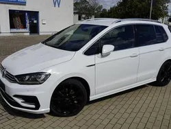 Weiß Gebraucht 2017 VW Golf VII Highline Limousine | 13.999 € (Fairer Preis)
