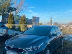 Schwarz Gebraucht 2019 Kia Ceed Kleinwagen | 7.000 € (Superpreis)