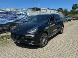 Tiefschwarzmetallic Gebraucht 2016 Porsche Cayenne Sport SUV | 45.700 €
