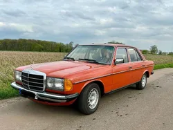 Orange Gebraucht 1981 Mercedes 200 Limousine | 4.000 €