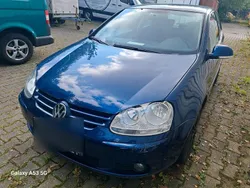 Blau Gebraucht 2006 VW Golf V Kleinwagen | 850 € (Superpreis)