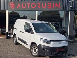 Weiss Gebraucht 2023 Fiat Doblò Van / Kleinbus | 19.900 €