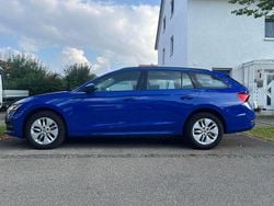 Modra energy/energy blue Gebraucht 2020 Skoda Octavia Ambition Kombi | 15.990 € (Guter Preis)