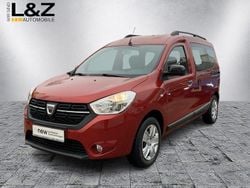 Rot Gebraucht 2020 Dacia Dokker Comfort Van / Kleinbus | 12.780 € (Fairer Preis)