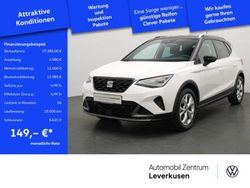 Schwarz / candy weiss (metallic) Gebraucht 2024 Seat Arona FR SUV | 19.380 € (Superpreis)